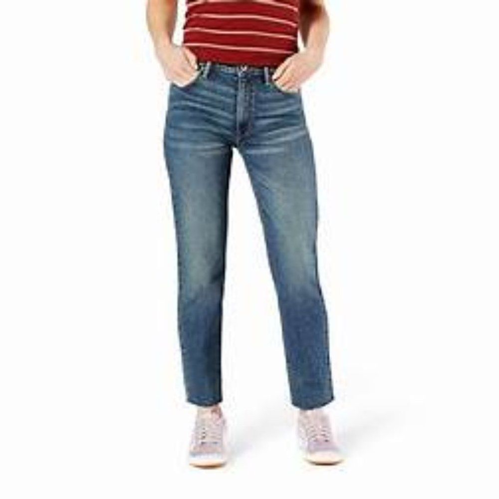 588528.....Denizen By Levi's High Rise Vintage Slim Jeans Size 12/13